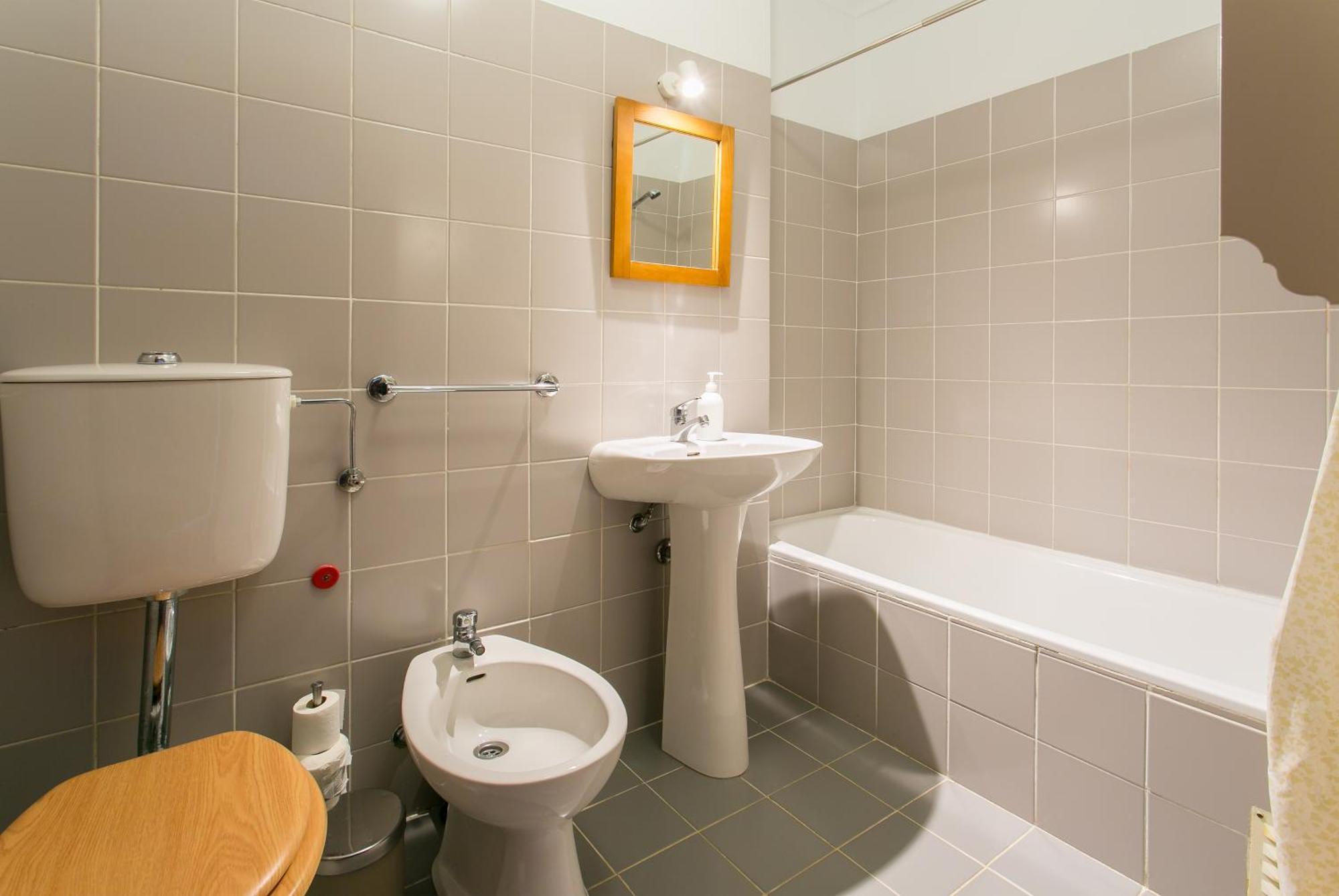 Apartamento Central E Confortavel Junto Ao Bairro Da Graca Lisboa Ngoại thất bức ảnh